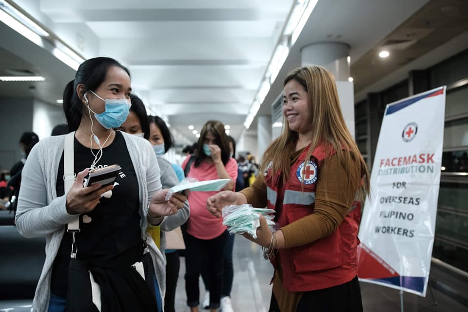 Face mask distribution